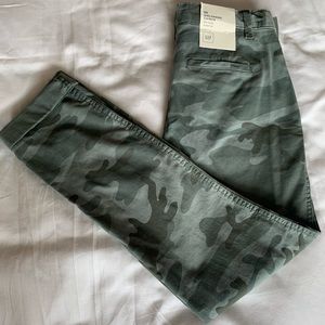 Gap Camouflage Chinos
